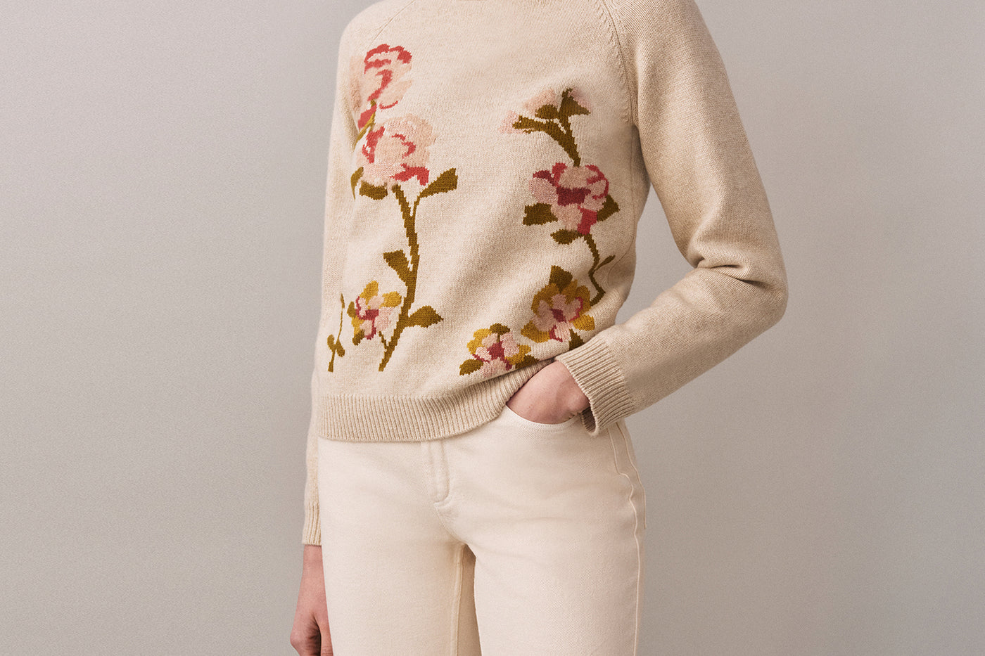 Women's Winter Look 2025 - Flower Embroidered Sweater