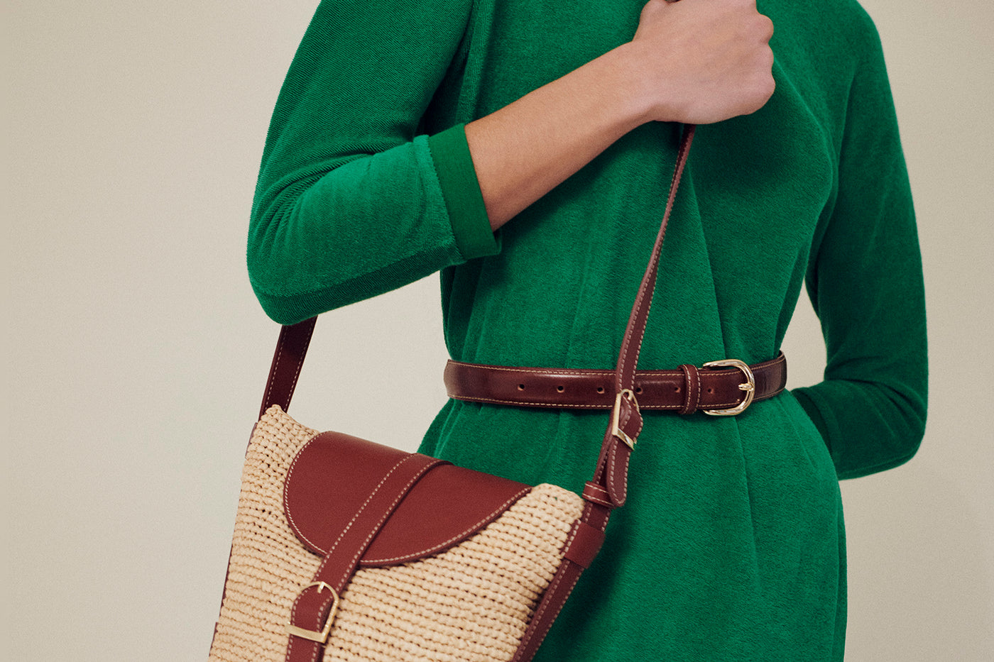 Women's summer look 2025 green dress