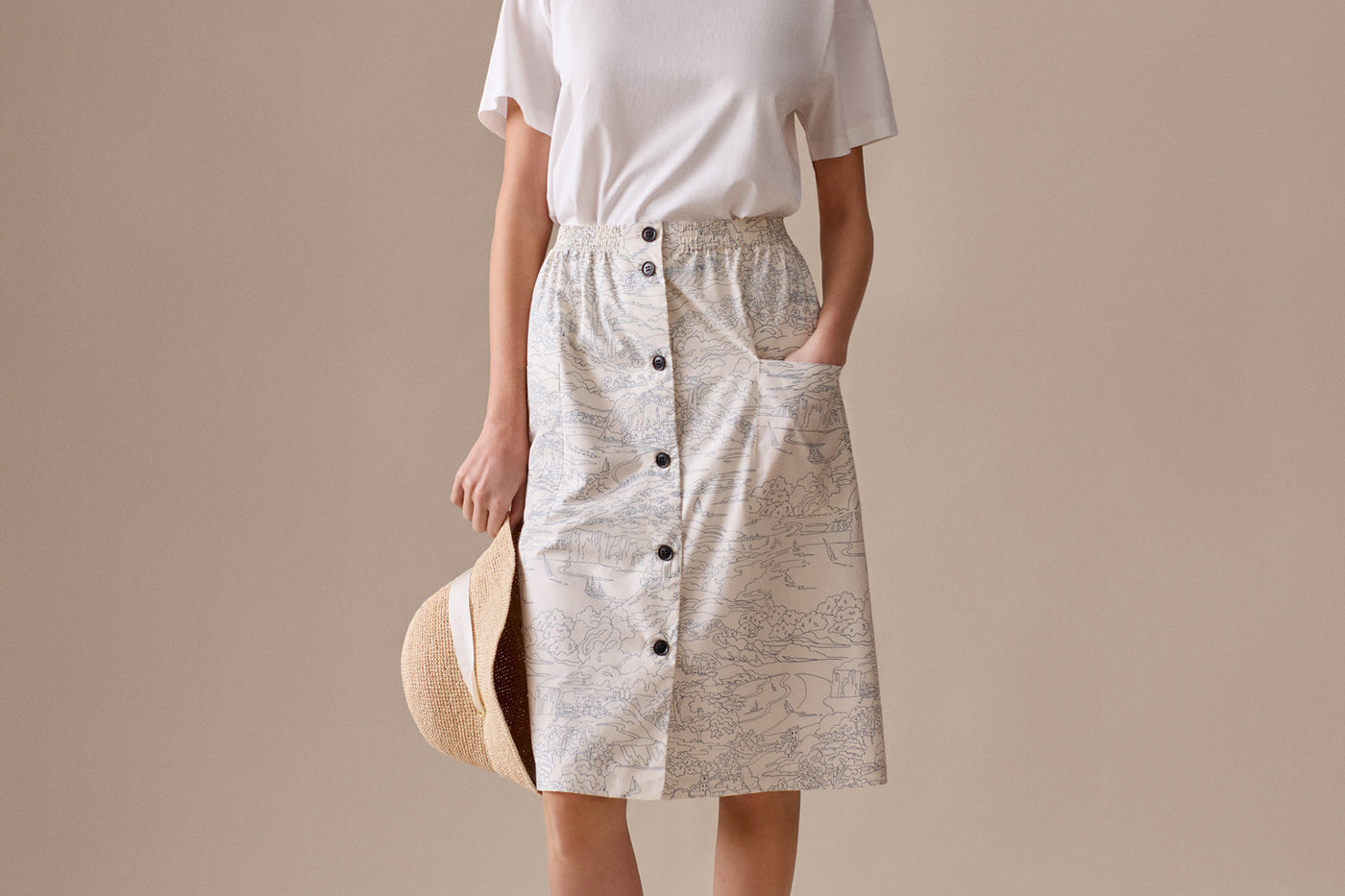 Women's Summer Look 2026 - ‘Amour’ embroidered T-shirt