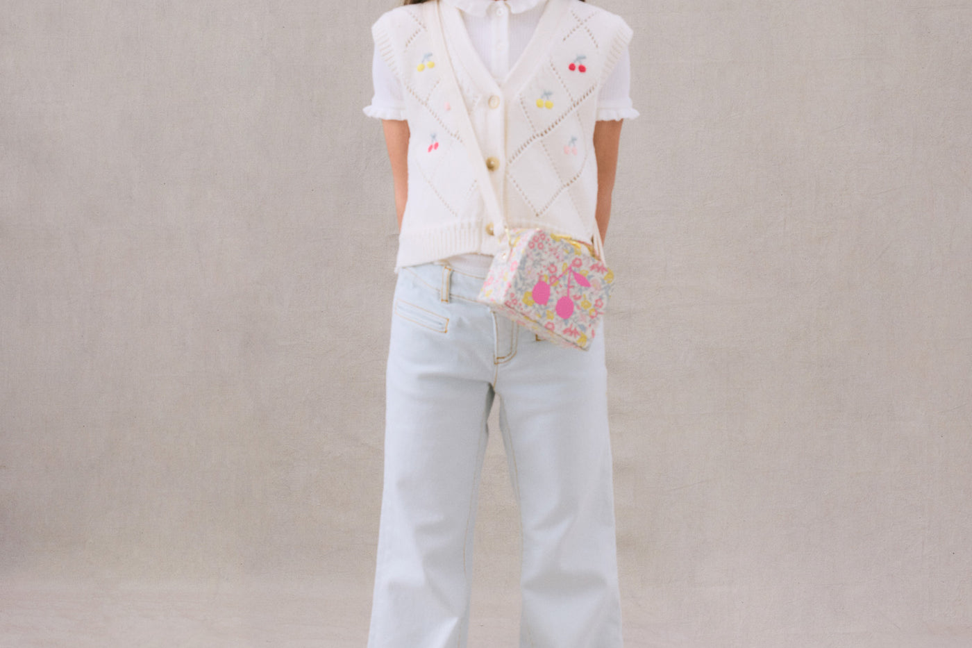 Winter 2024 girl's look embriodered vest