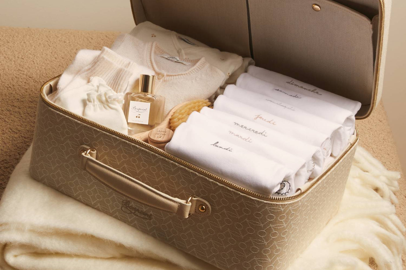 Bonpoint Signature print Newborn Suitcase