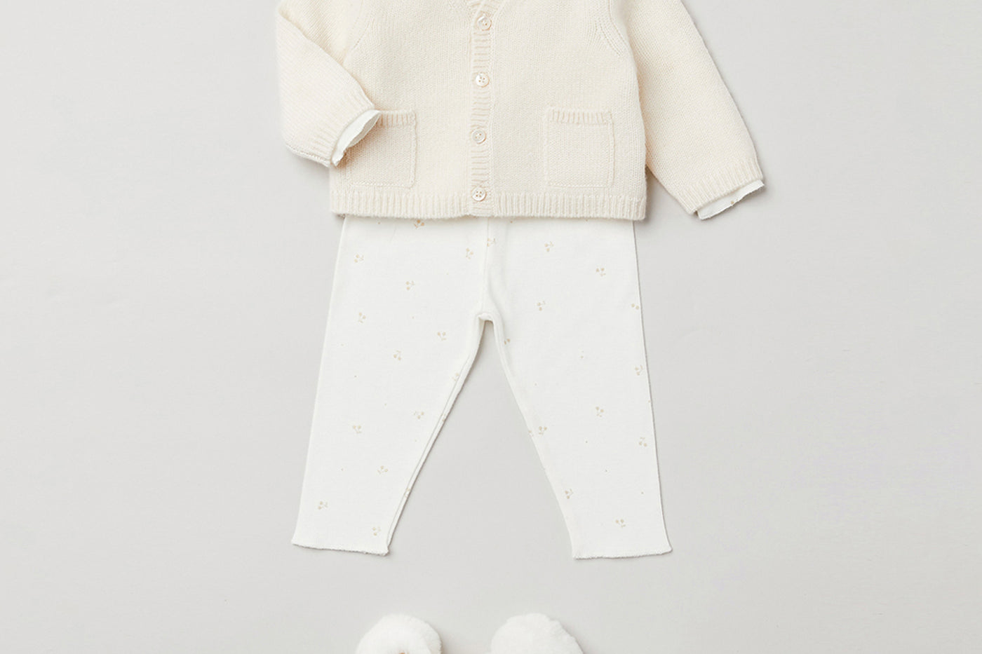 Newborn winter 2023 cardigan look