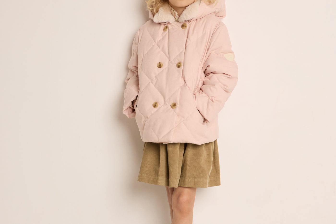 Winter 2023 girl's look pink jacket