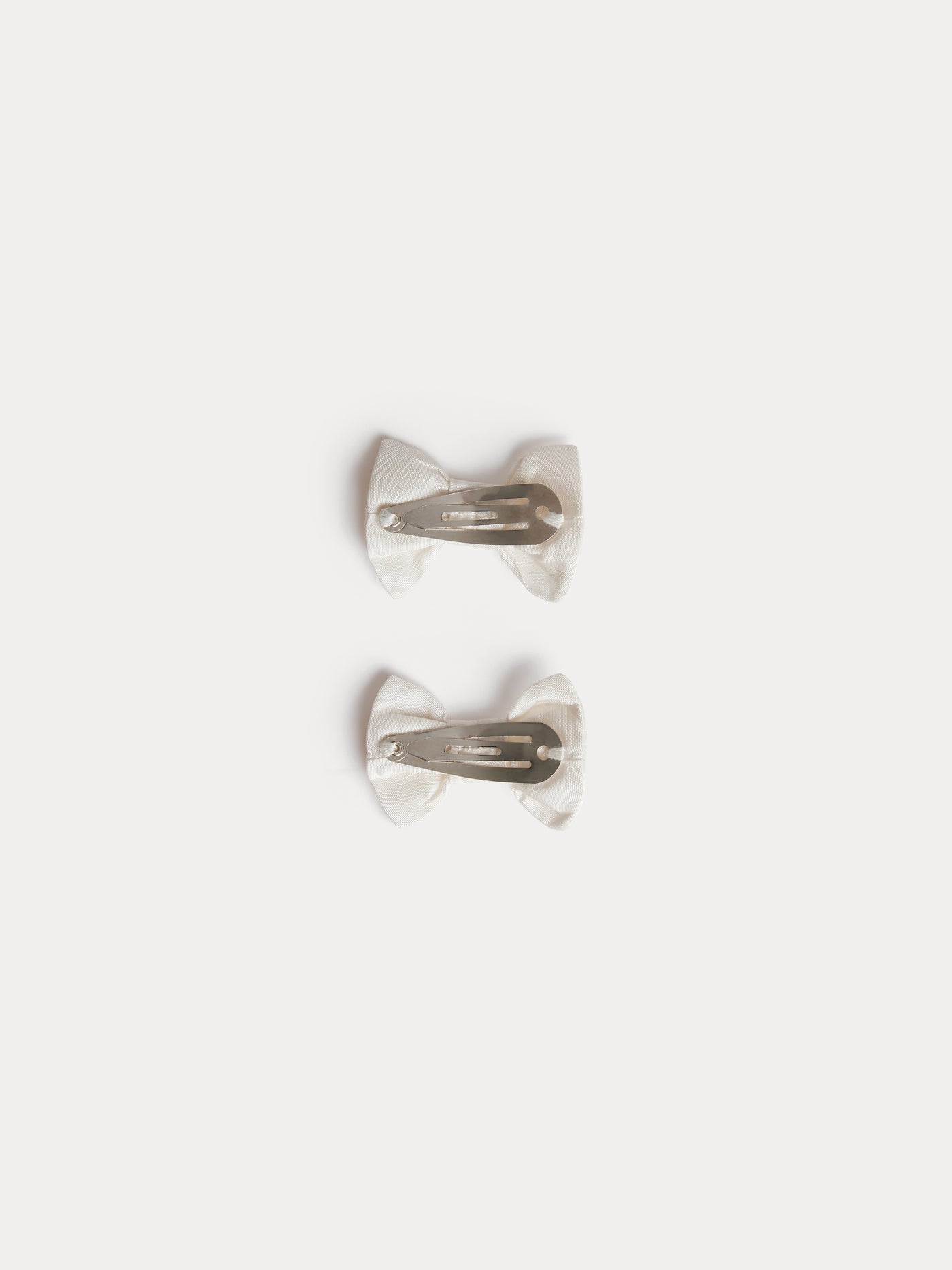 Miniclic white silk hair clips