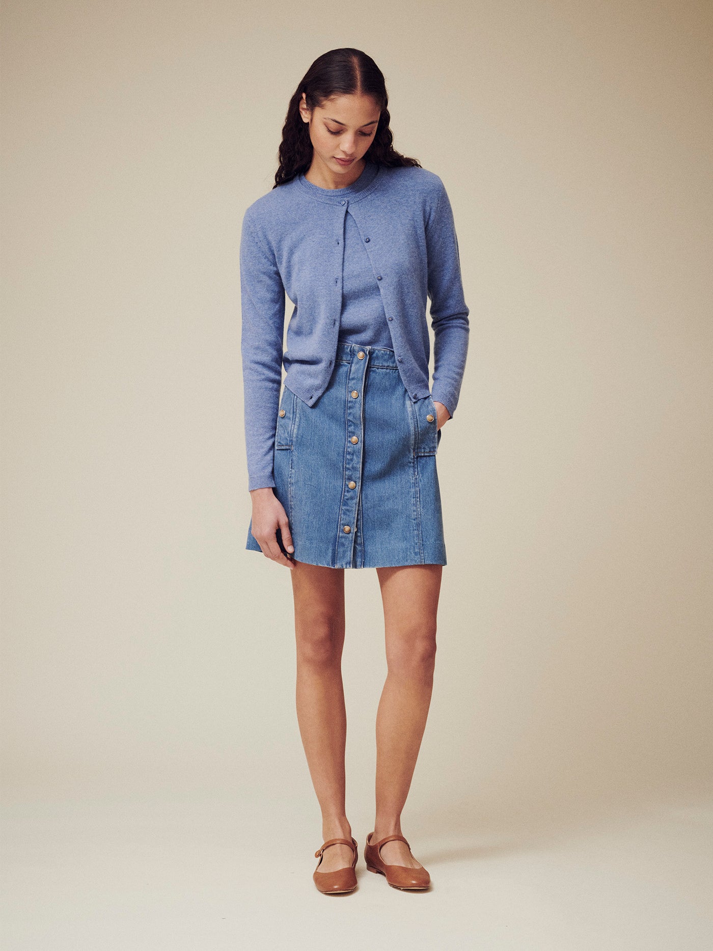 Women's summer look 2025 denim skirt