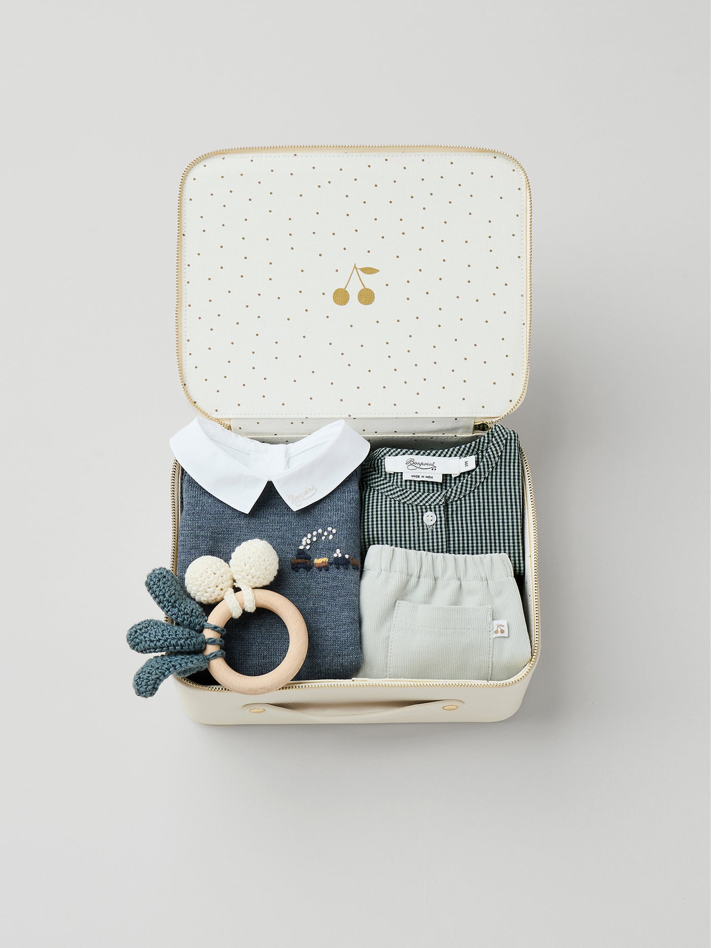 Medium newborn suitcase for boy - Winter 2024