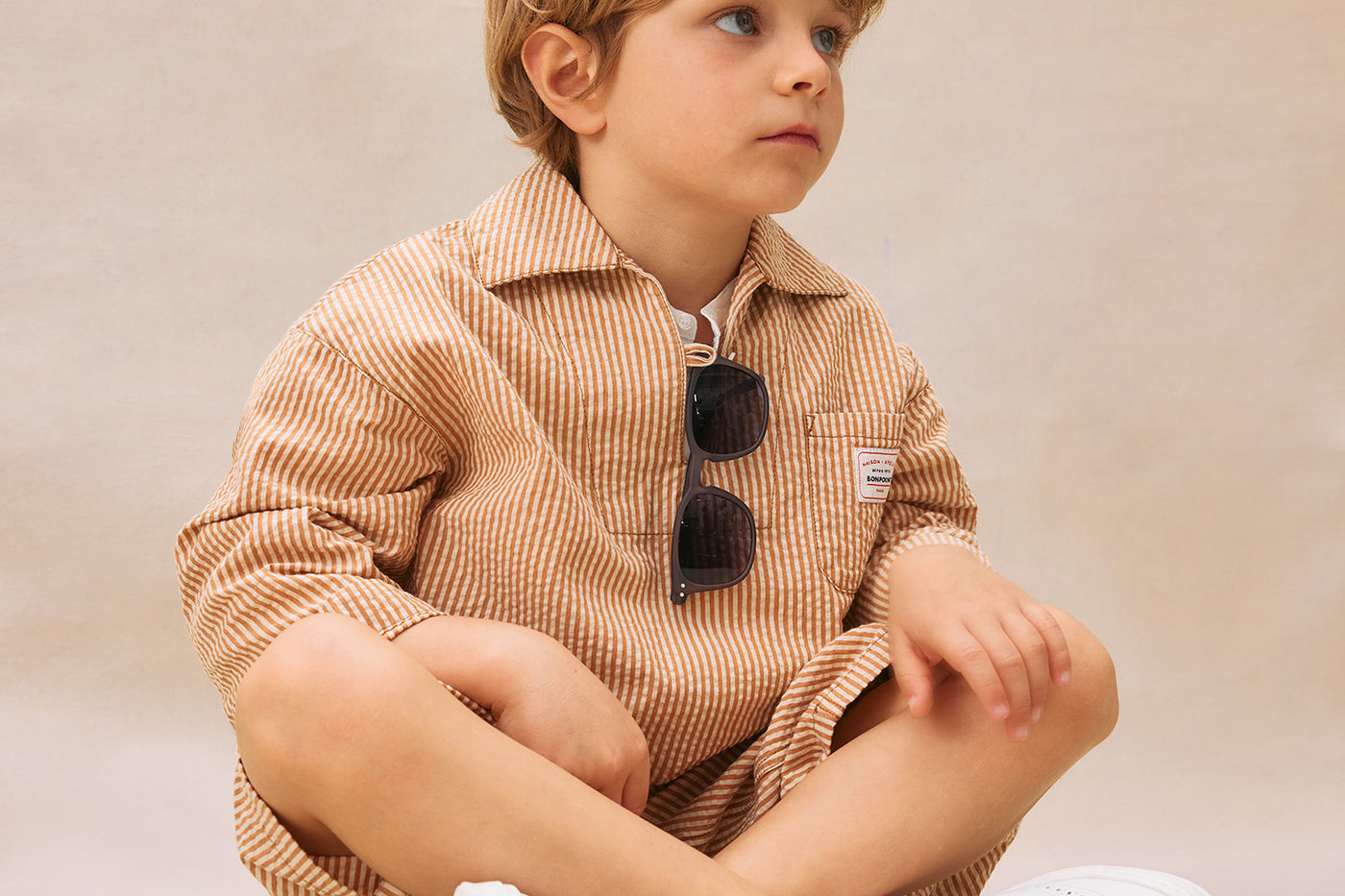 Boy's summer look 2025 Izipizi glasses