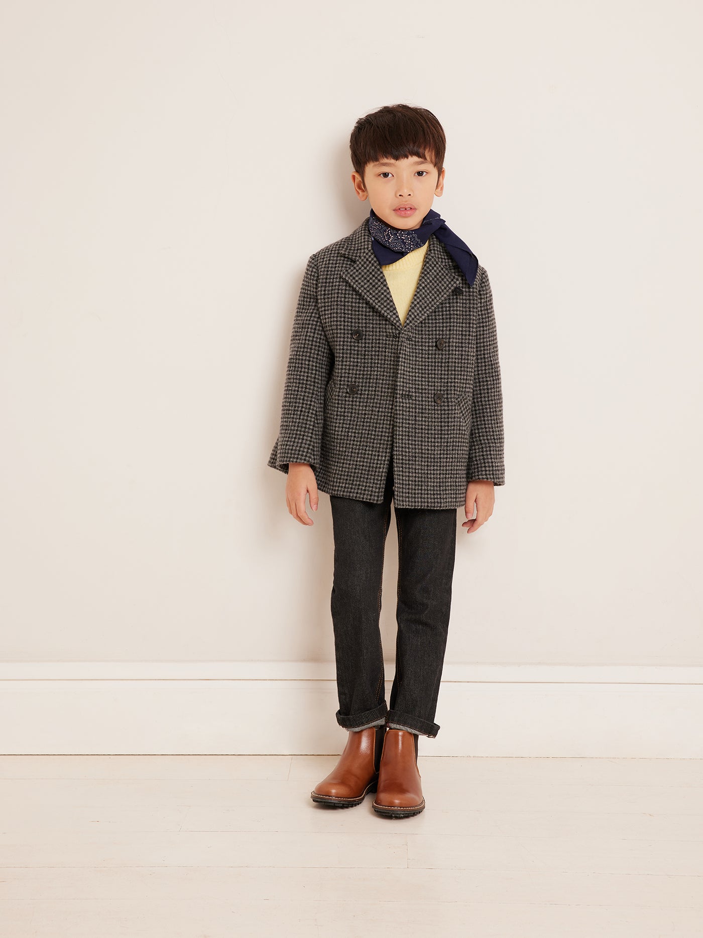 Winter 2023 boy's look checkered coat