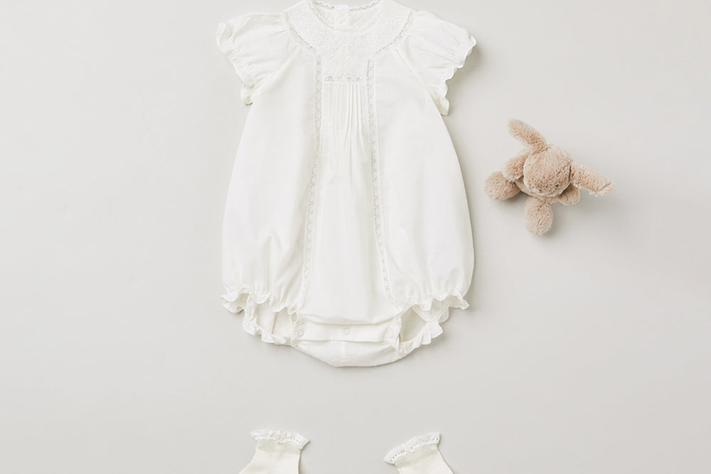 Newborn winter 2023 white dress look