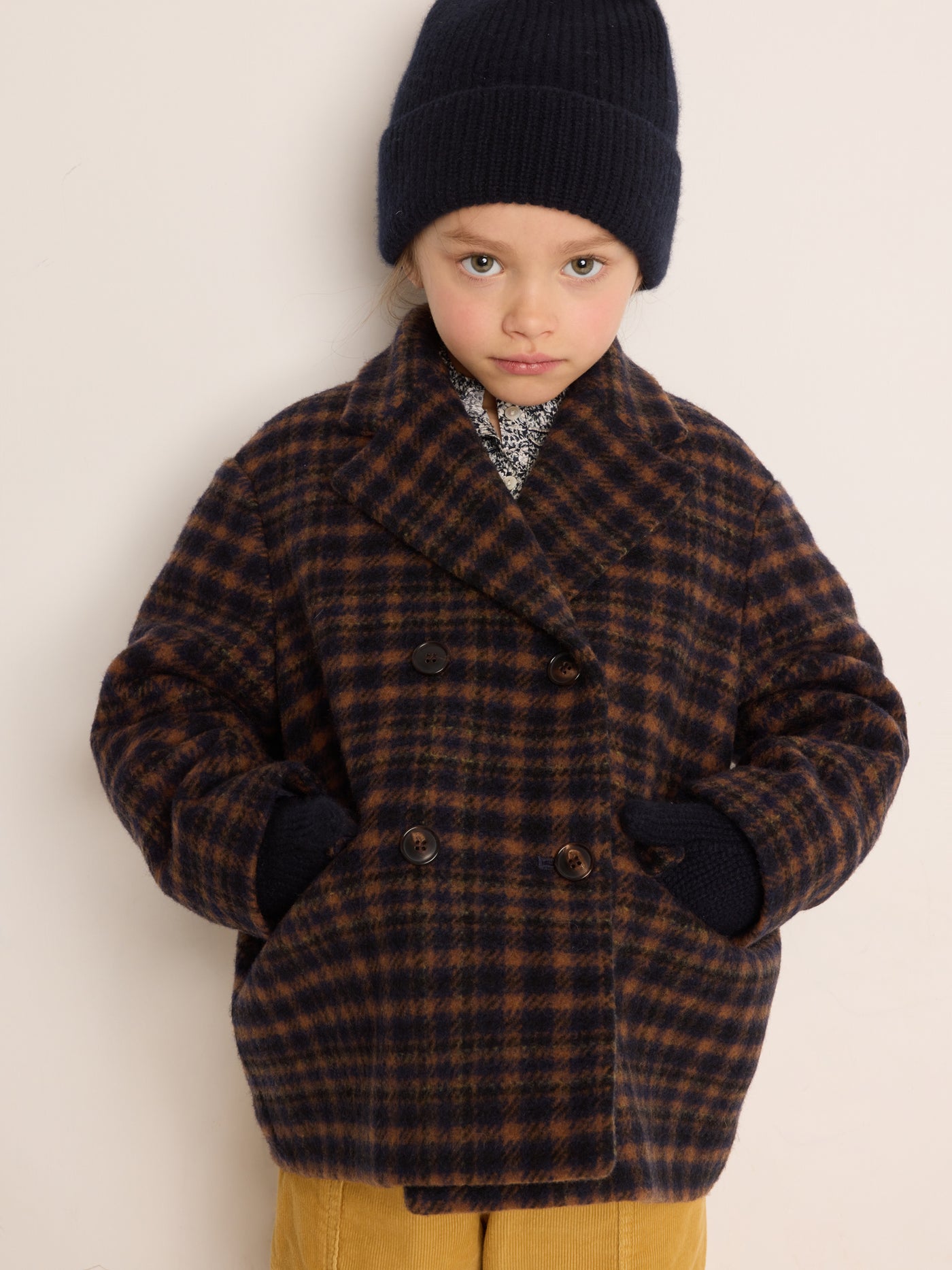 Winter 2023 girl's look checkered coat