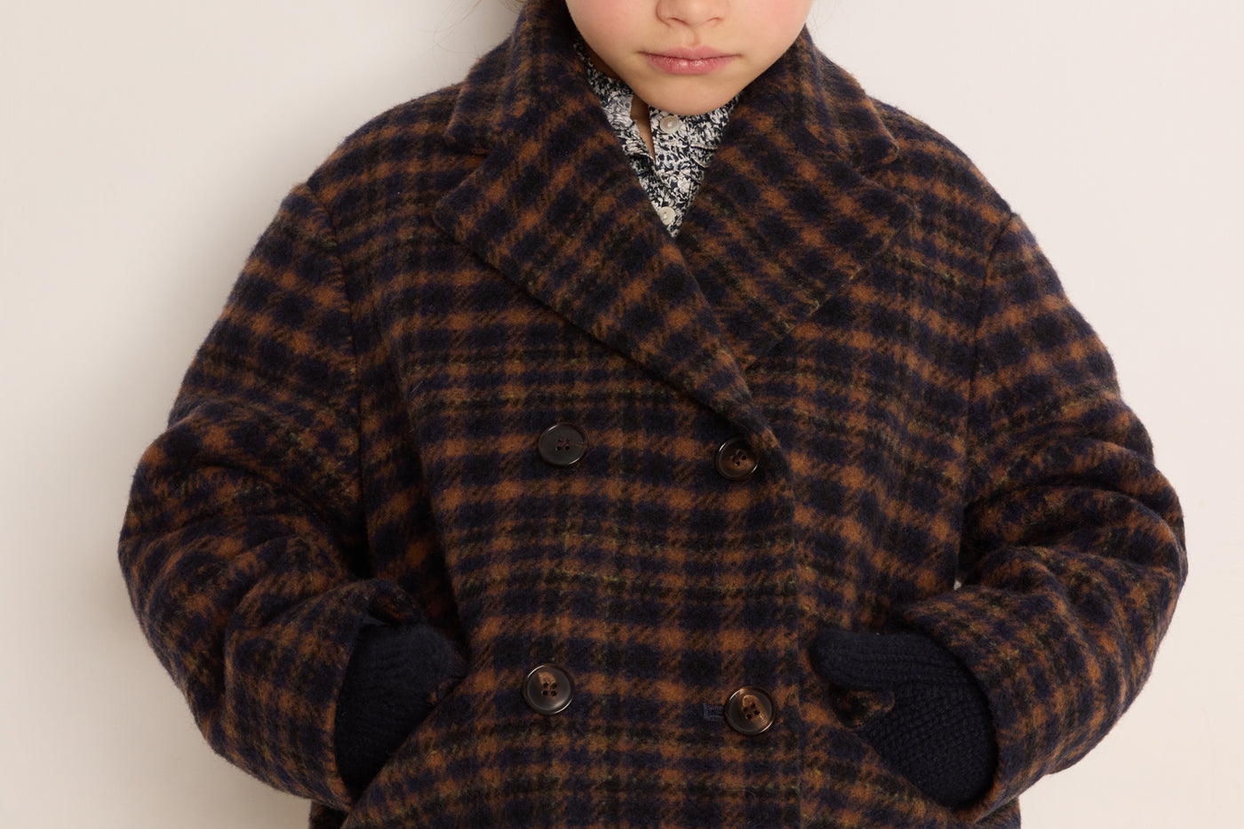 Winter 2023 girl's look checkered coat