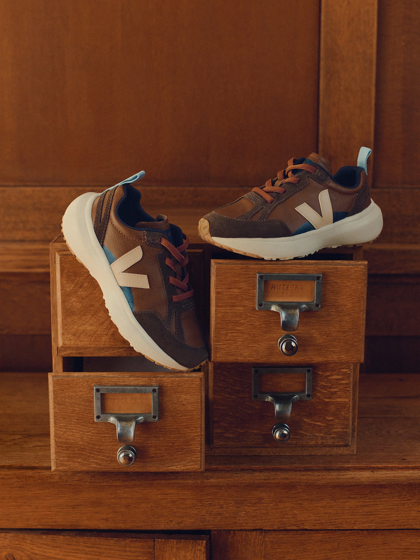 Bonpoint x Veja Canary hazelnut children's trainers
