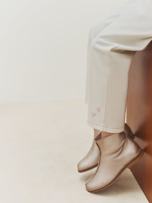 Ankle boots Milie gold with zip and scalloped edges in leather