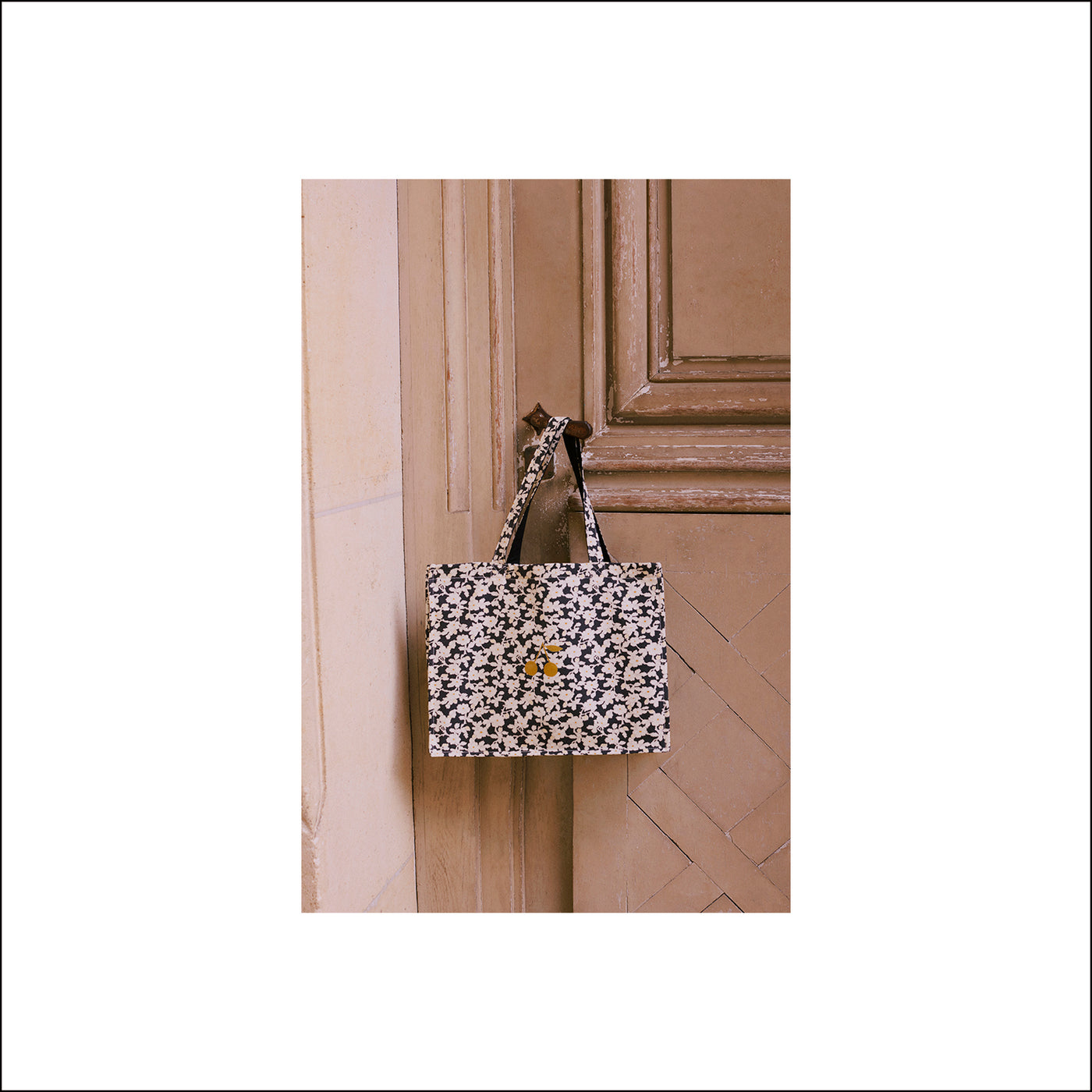 Emiko tote bag made with black Liberty fabrics
