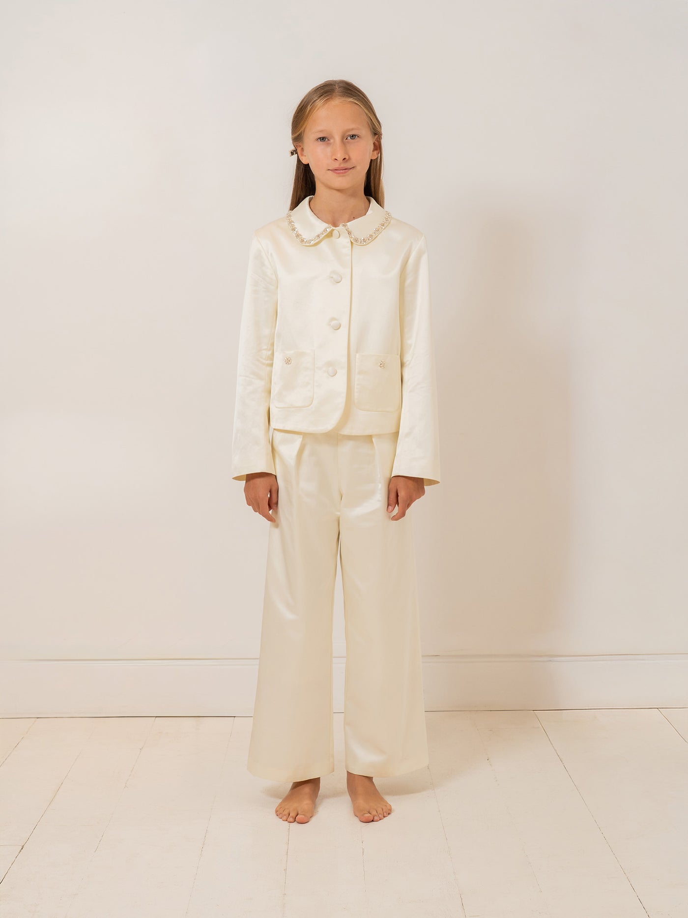 Laelia jacket with hand-embroidered rhinestones and pearls in organic cotton and viscose