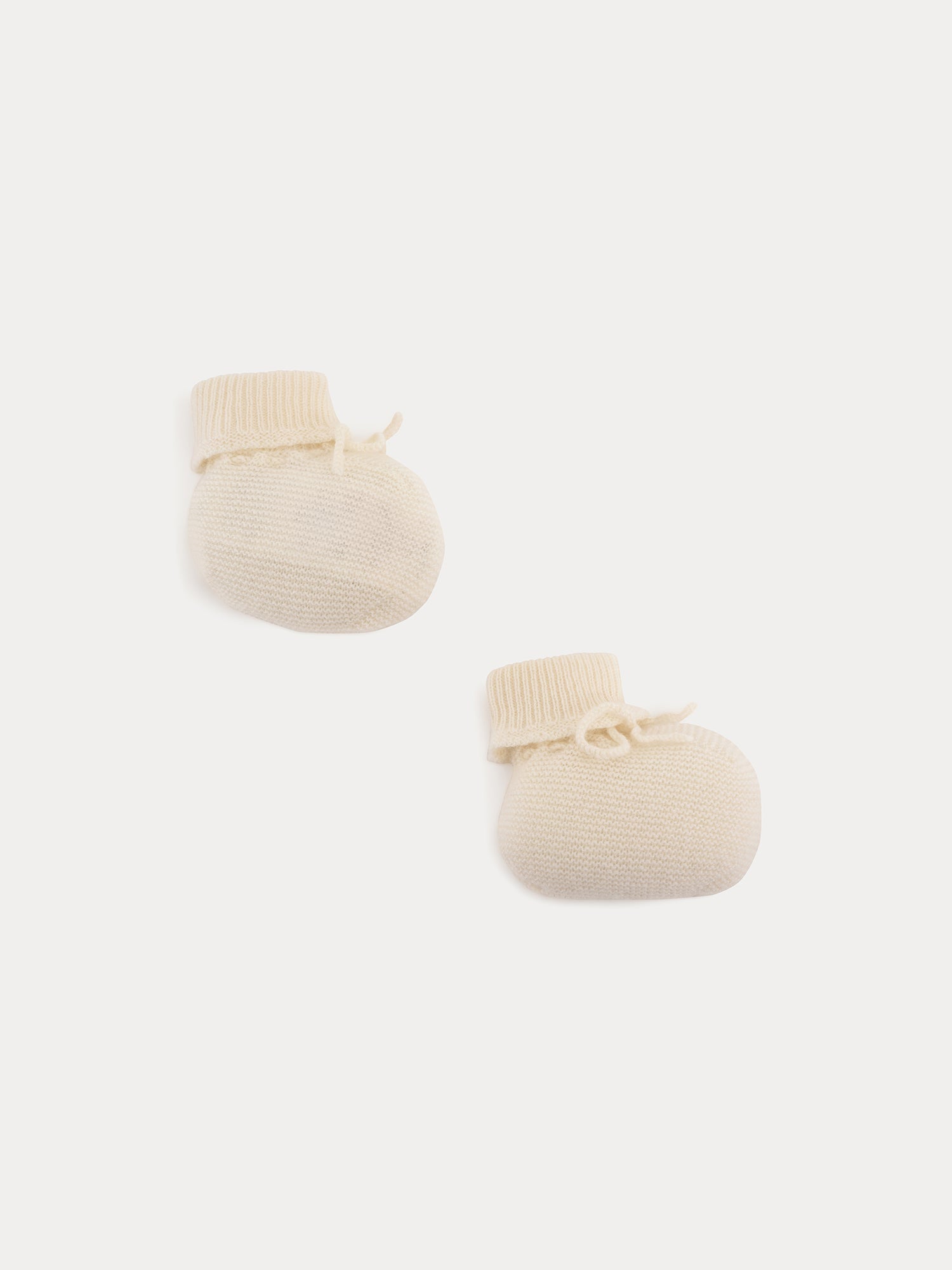 Cashmere Baby beanie hat milk white with pompoms • Bonpoint
