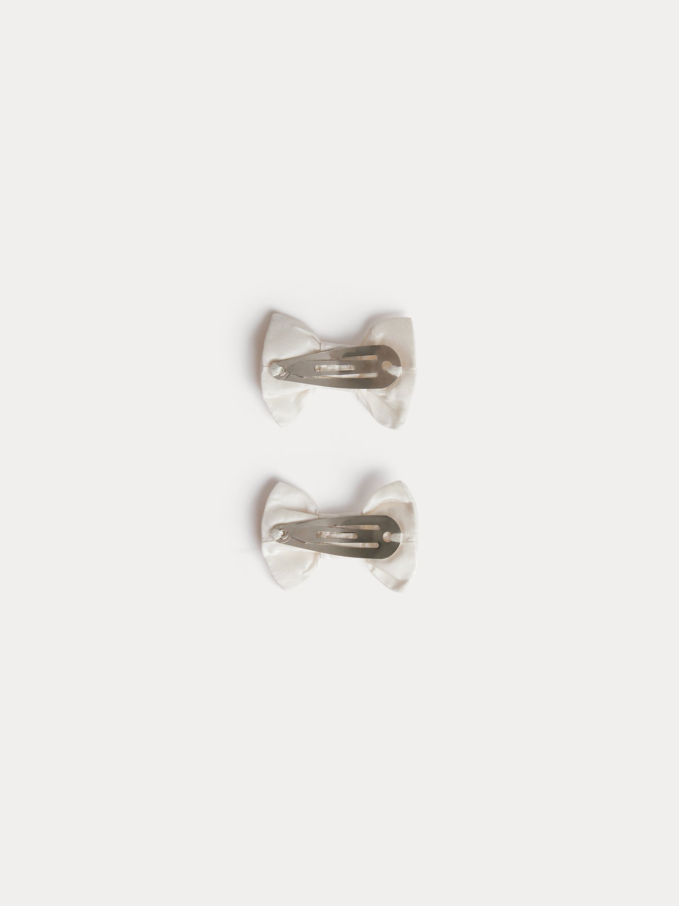 Miniclic white silk hair clips