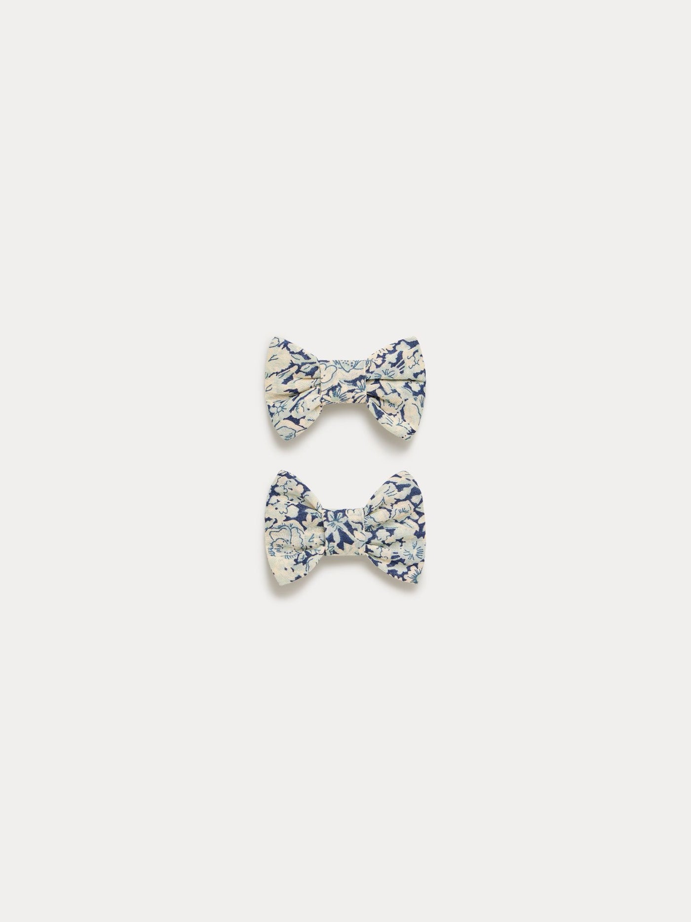 Miniclic hair clips in blue Liberty print