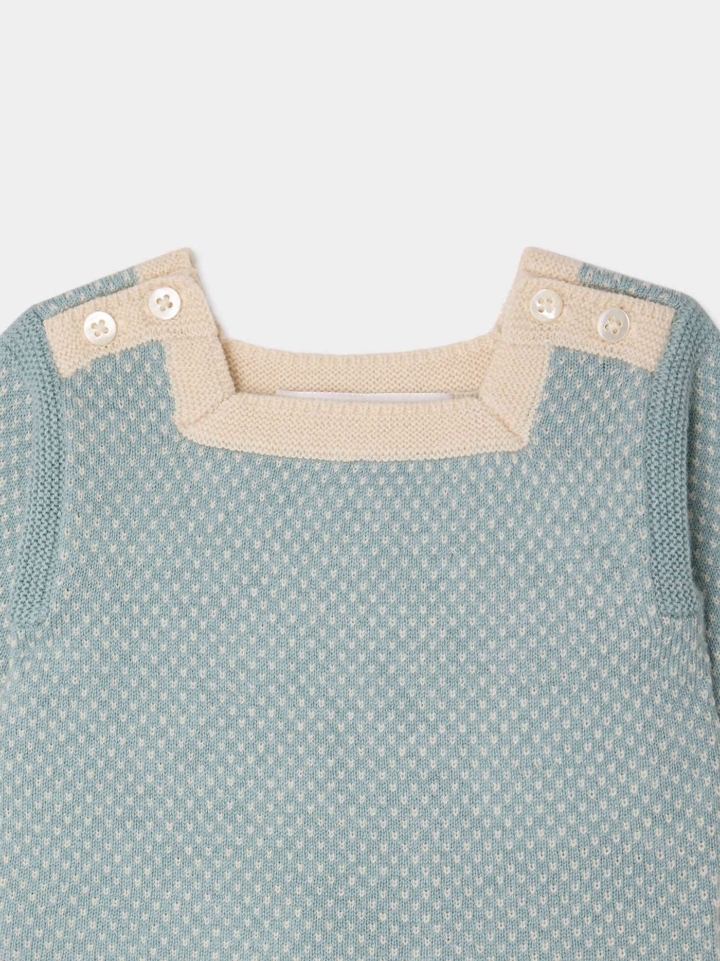 Joe set with a square neck and fancy knit