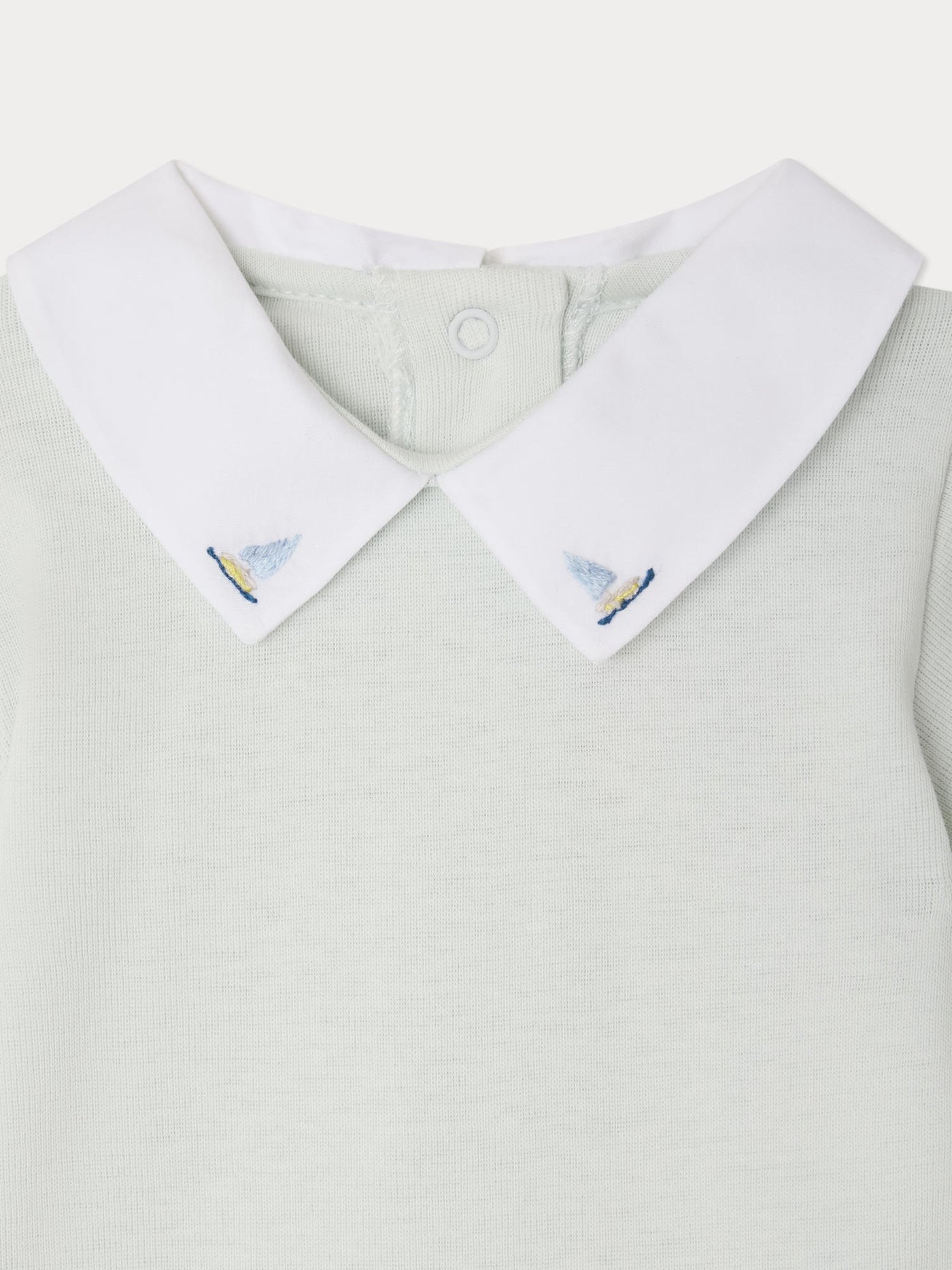 Juillet bodysuit with hand-embroidered sailboats in organic cotton