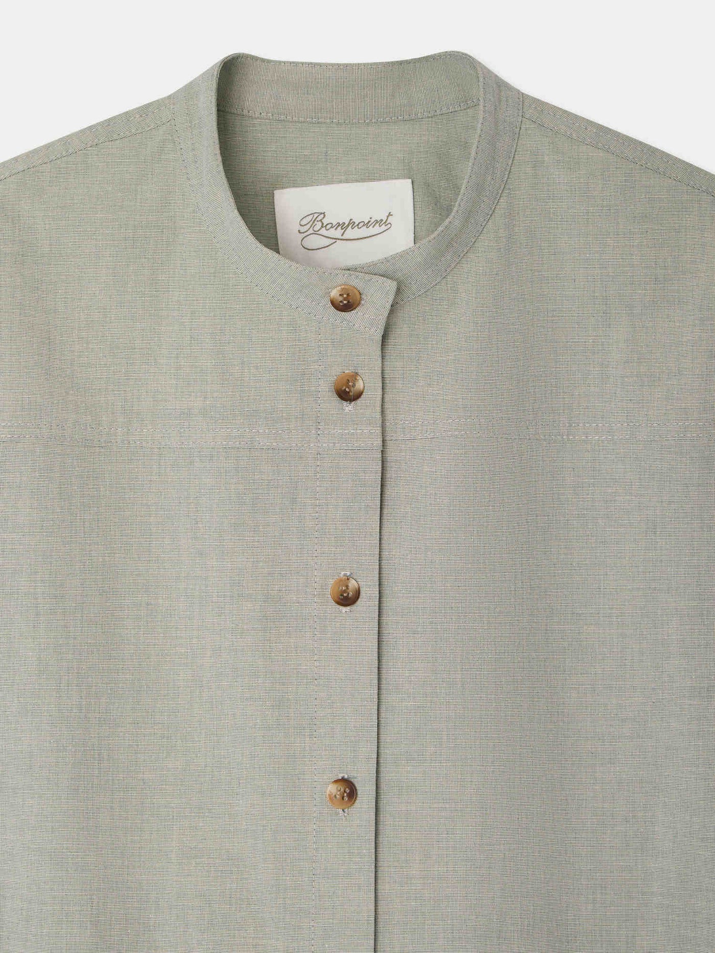 Lyla dress with a mandarin collar and a slit in the back