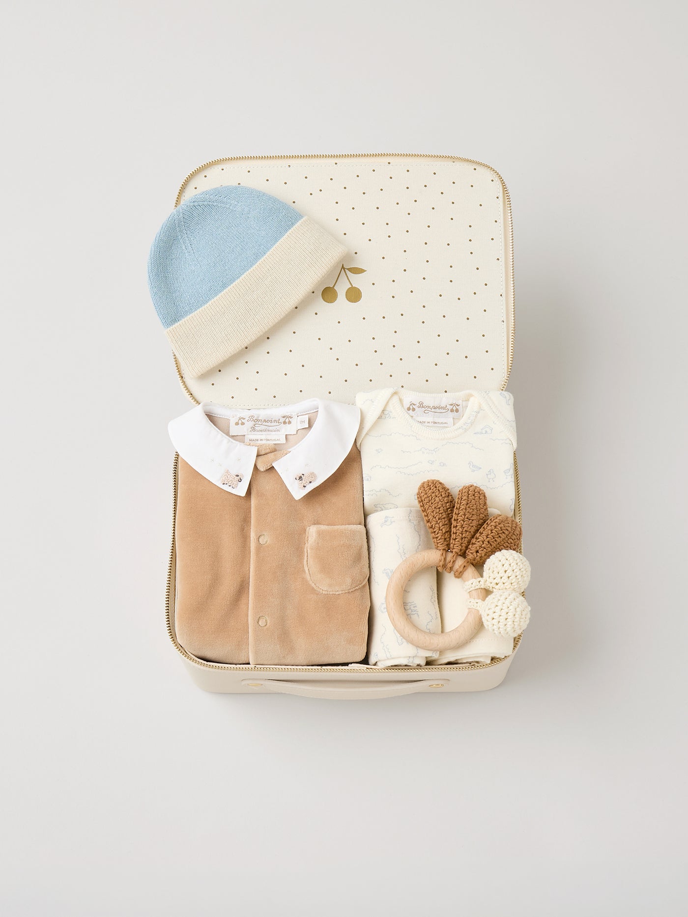 Medium newborn gift set for boys - Organic cotton pajamas and set