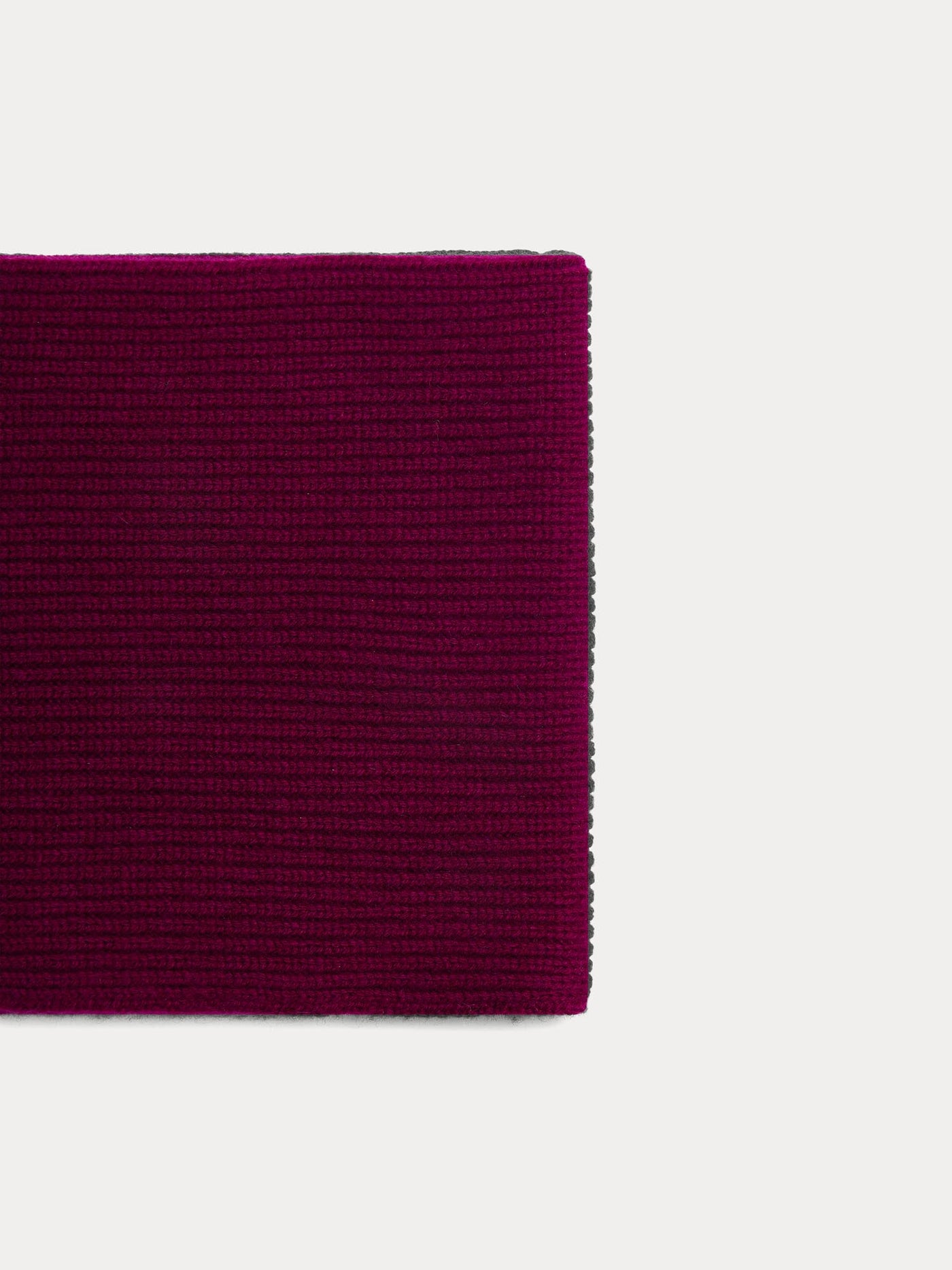 Tatodine burgundy cashmere snood