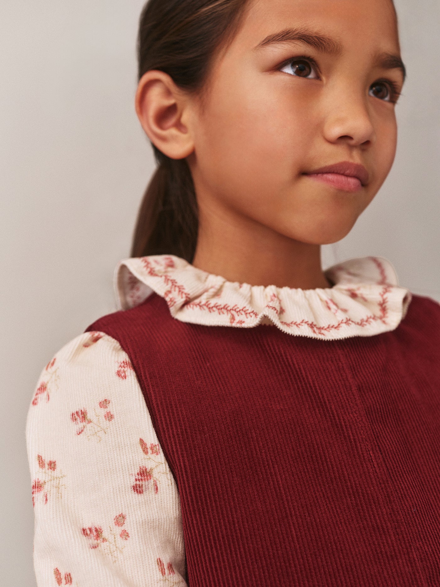 Timber blouse in printed velvet with cherry embroidery