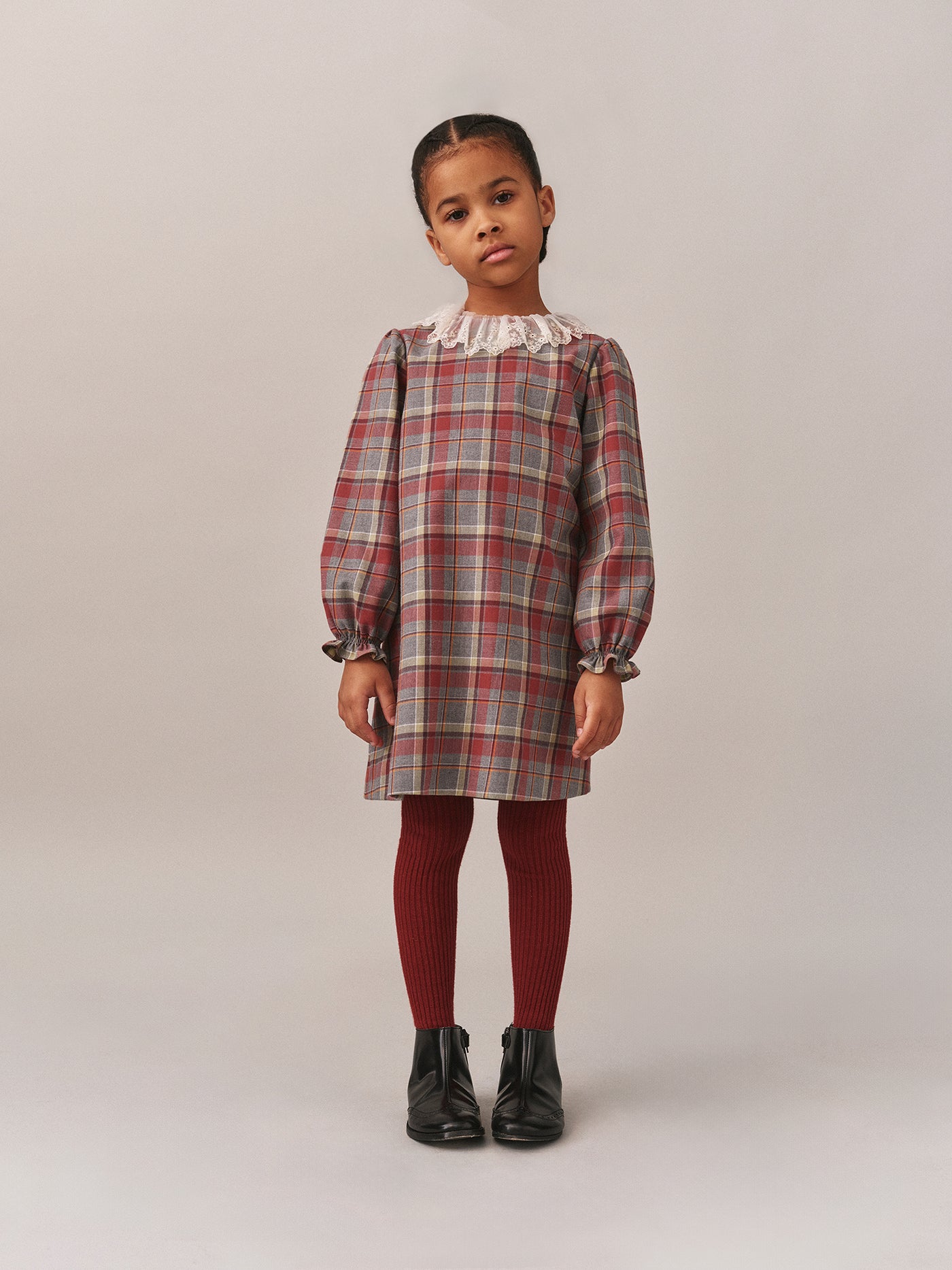 Puzzle dress with embroidered lace collar in cotton