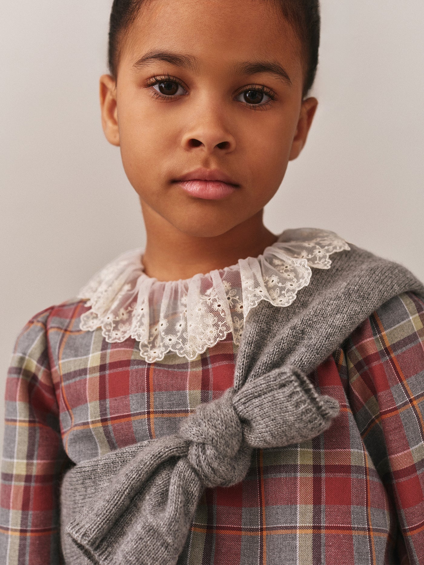 Puzzle dress with embroidered lace collar in cotton