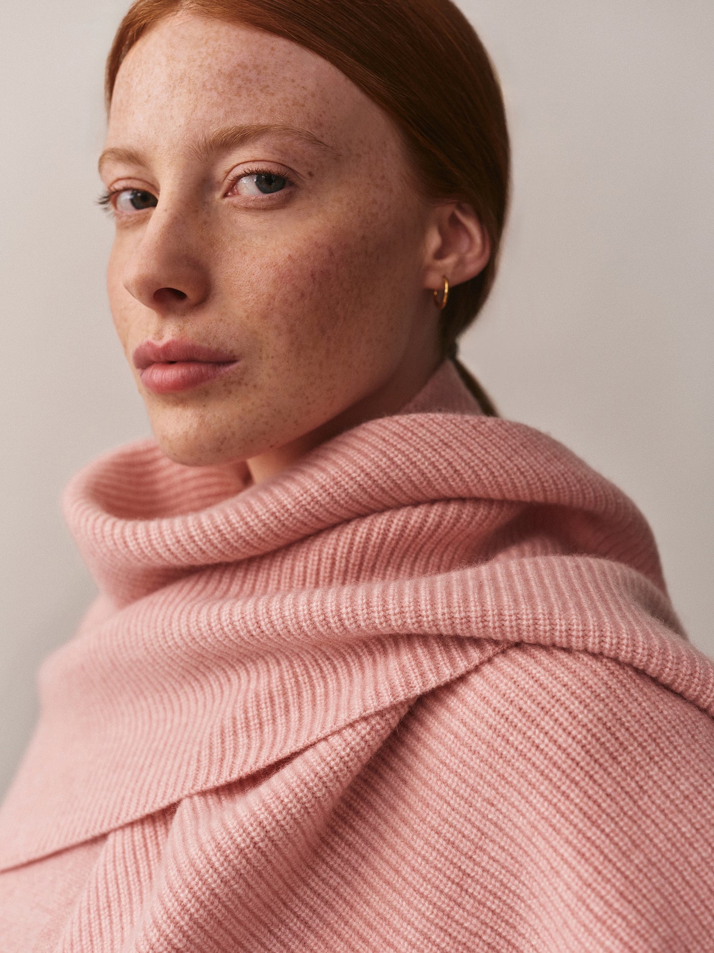 Juniette pink cashmere scarf