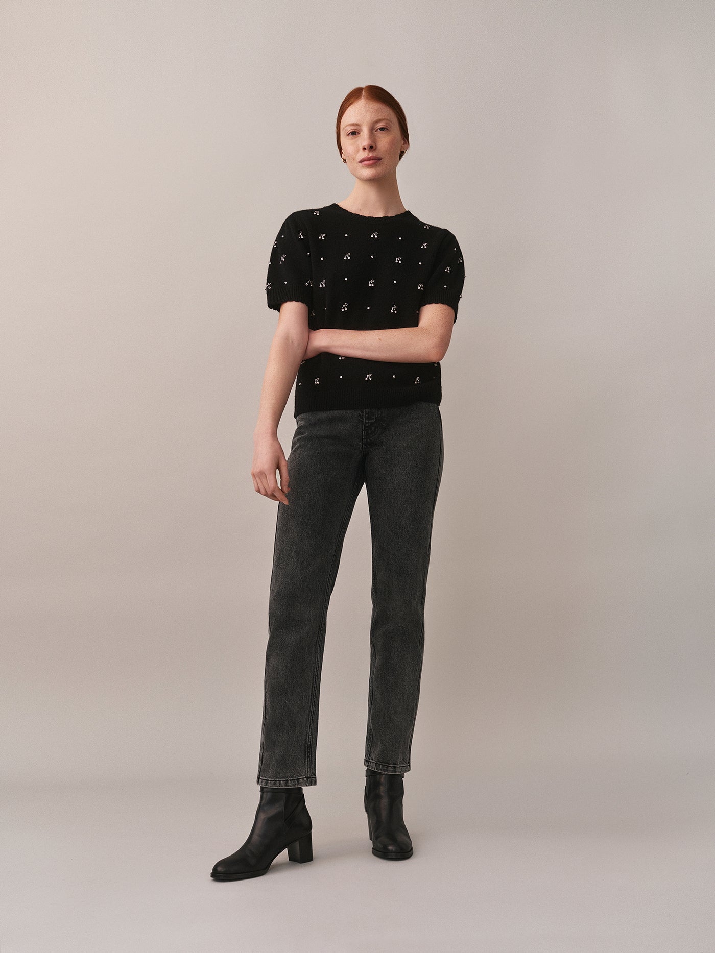 Jossia sweater with cherry pearl embroidery in wool and cashmere