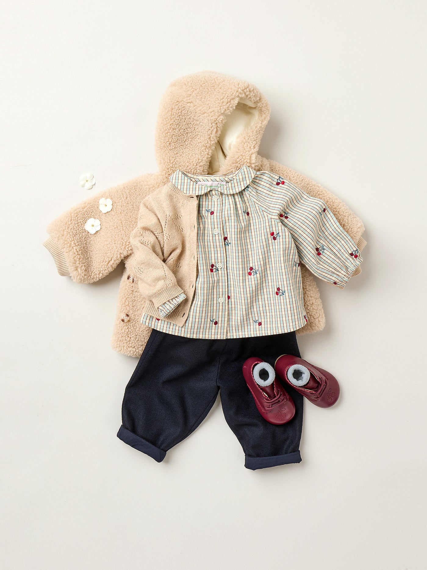 Domino plaid blouse embroidered with cherries in organic cotton