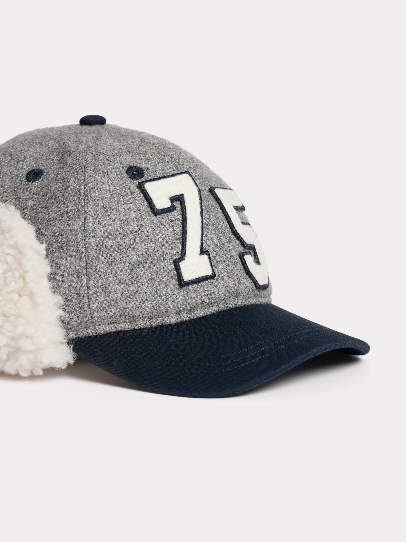 Moha two-tone cap in faux fur