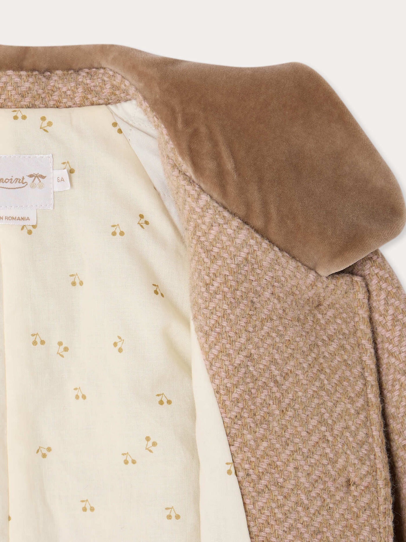 Jiba coat with velvet collar and padded lining