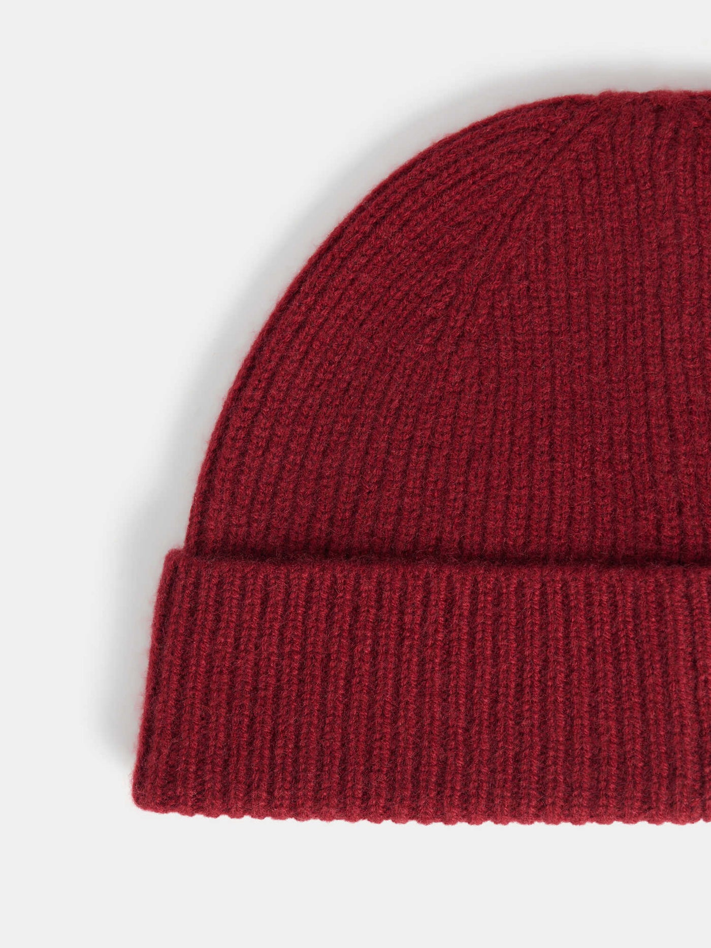 Benny burgundy cashmere beanie with turn-up