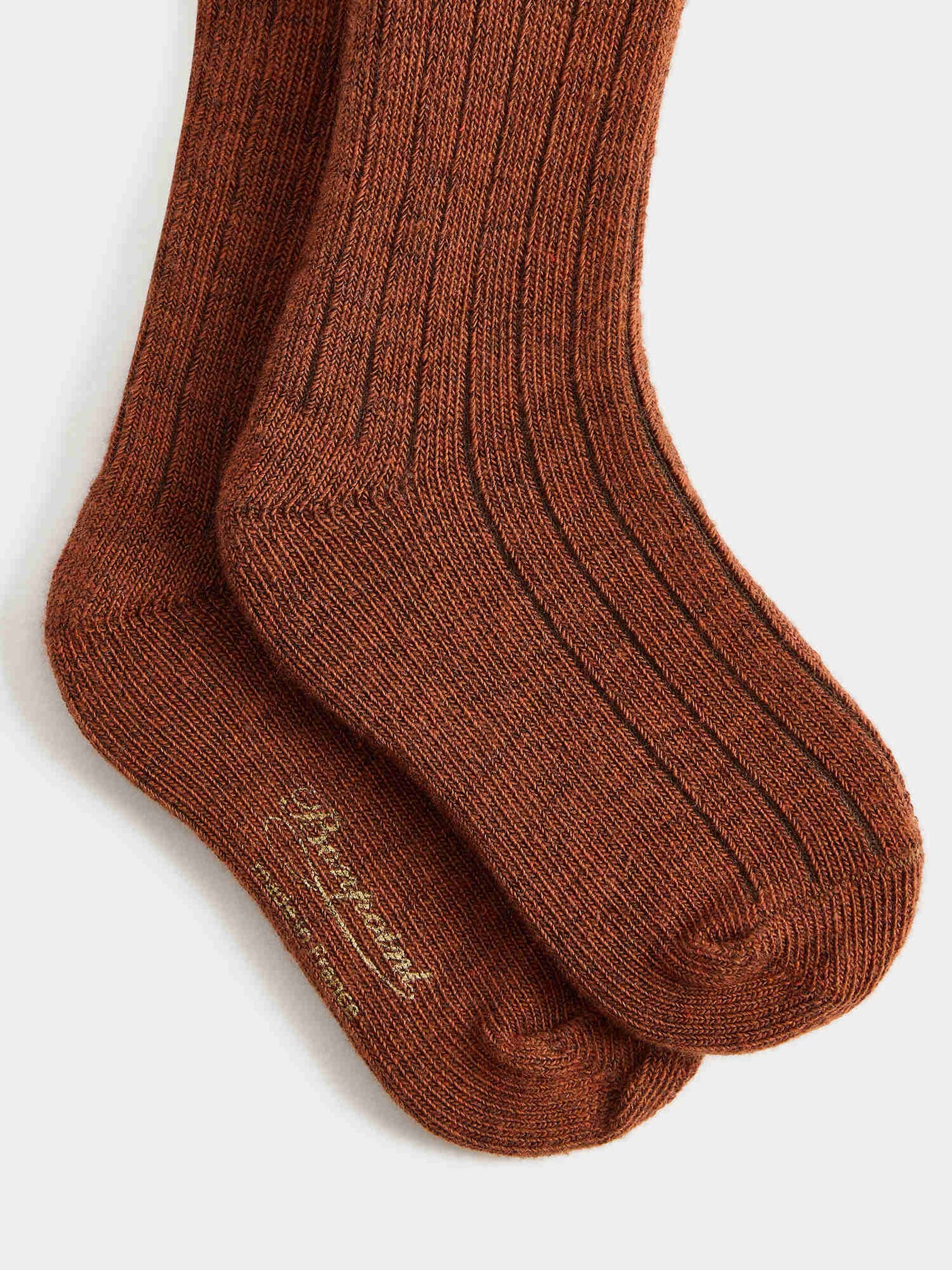 Elwen baby socks in mottled brown